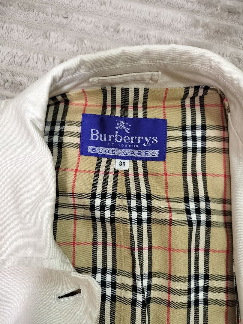 Burberry Trench Coat - Mens - Medium